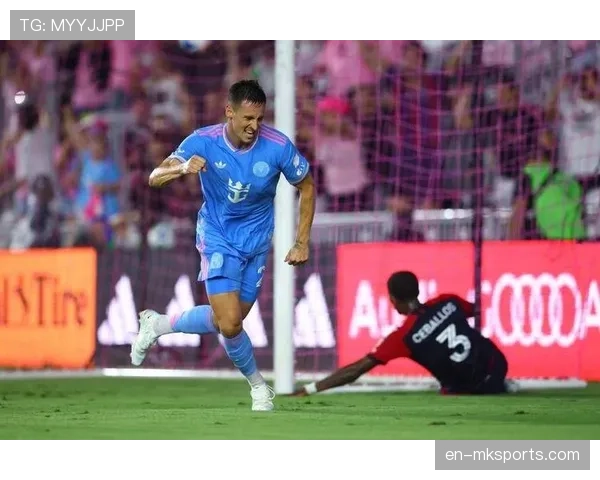 库拉索主帅：小国足球也有奇迹 我们不是来陪跑的