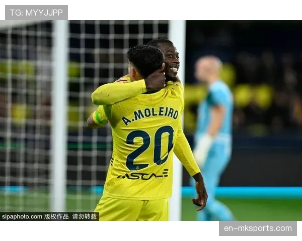 比利亚雷亚尔边路进攻活跃 瓦伦西亚防守资源紧张