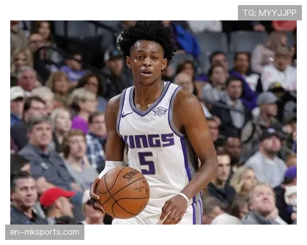 富勒姆安德森1580次成功传球198次解围，后场出球与防守兼顾